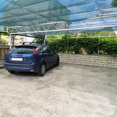 M&r Studio, And Town! Póla