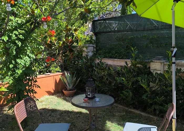 M&r Studio, And Town! * Πούλα